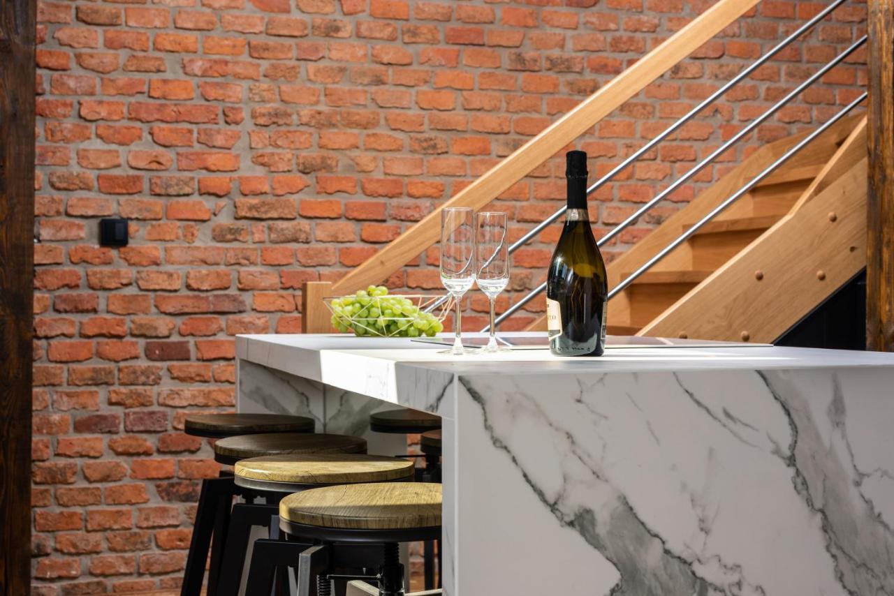 Riverside Premium Class Apartment - By Upstairs Krakow Dış mekan fotoğraf