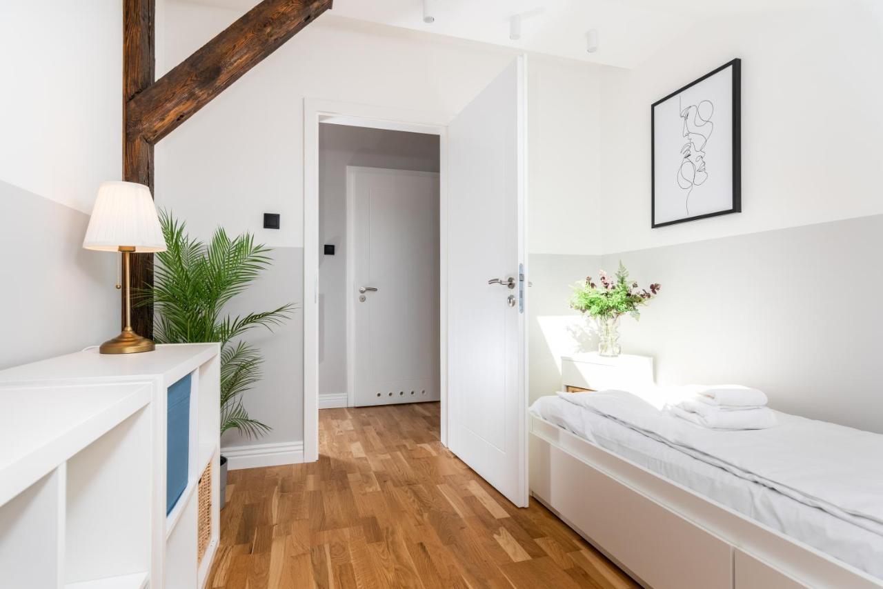 Riverside Premium Class Apartment - By Upstairs Krakow Dış mekan fotoğraf